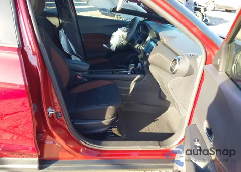 2022 Nissan Kicks Sr Xtronic Cvt из США, поврежденный, VIN 3N1CP5DV0NL478749